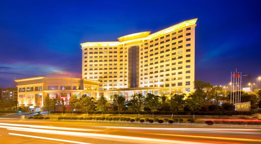 The Grand Plaza Hotel Ji'an  Dış mekan fotoğraf